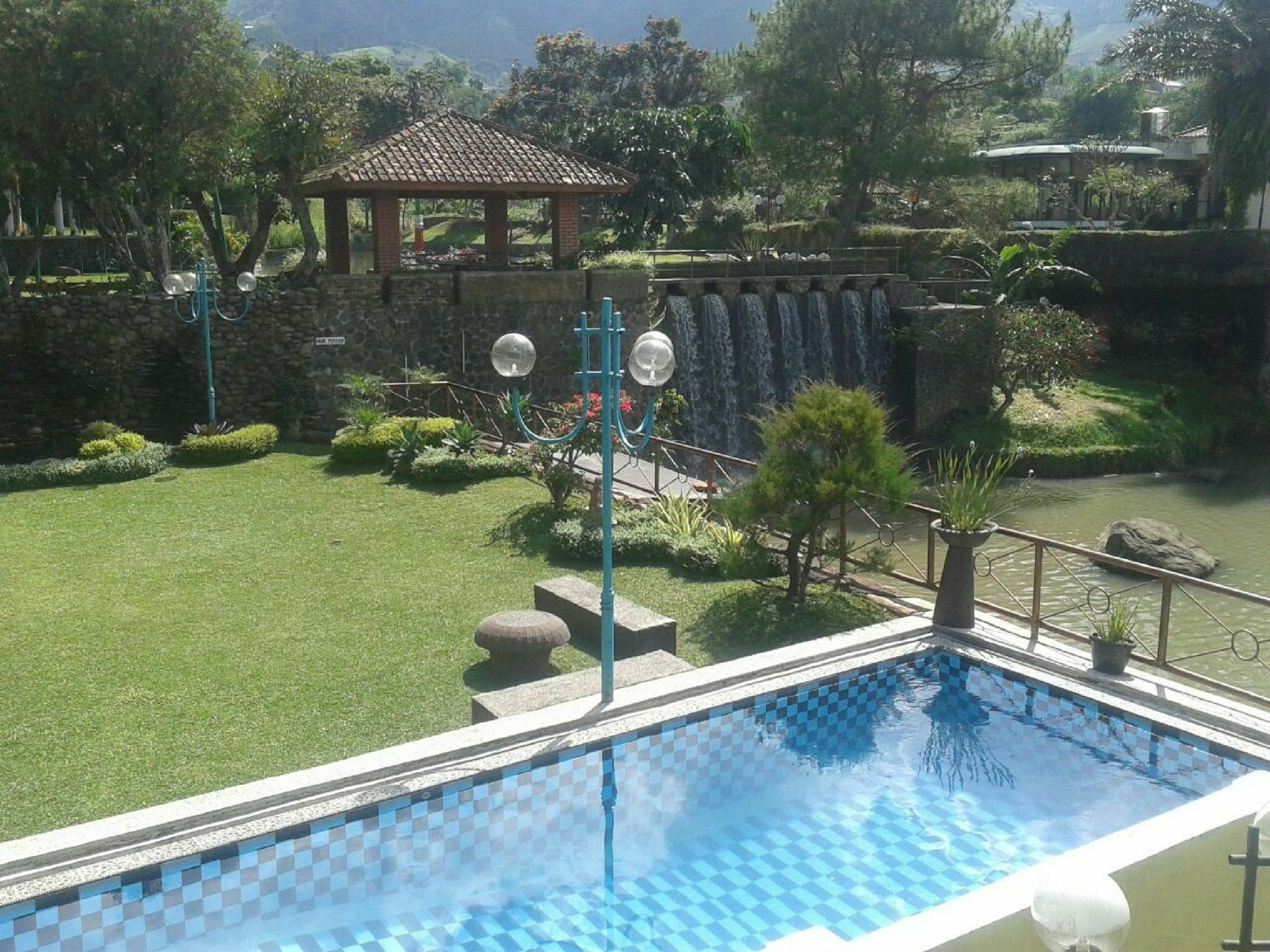 Villa Bukit Danau Cipanas  Exteriör bild
