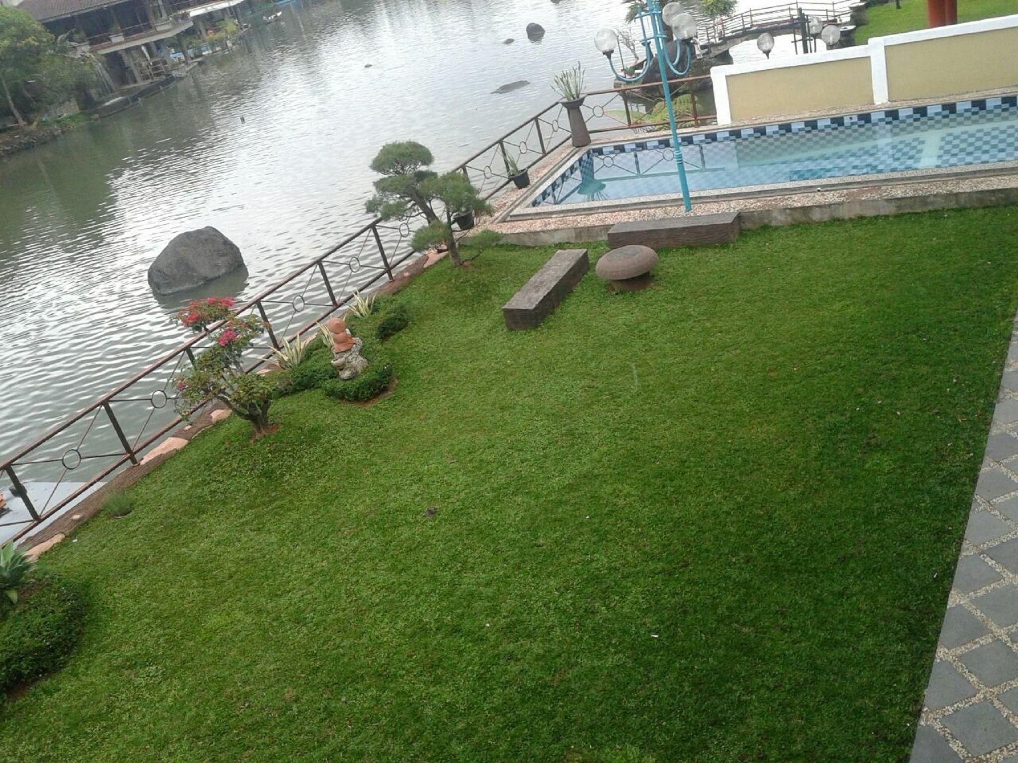 Villa Bukit Danau Cipanas  Exteriör bild