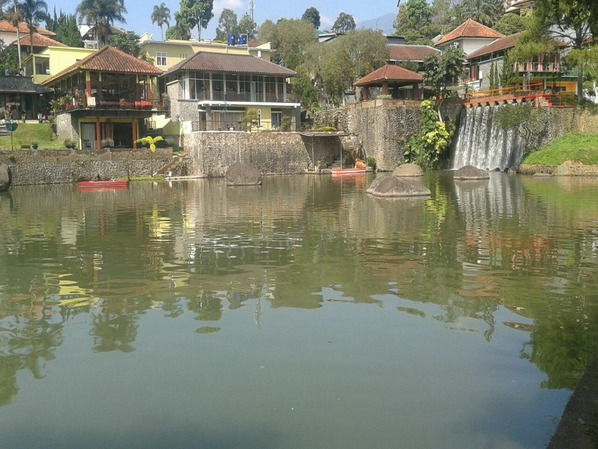 Villa Bukit Danau Cipanas  Exteriör bild