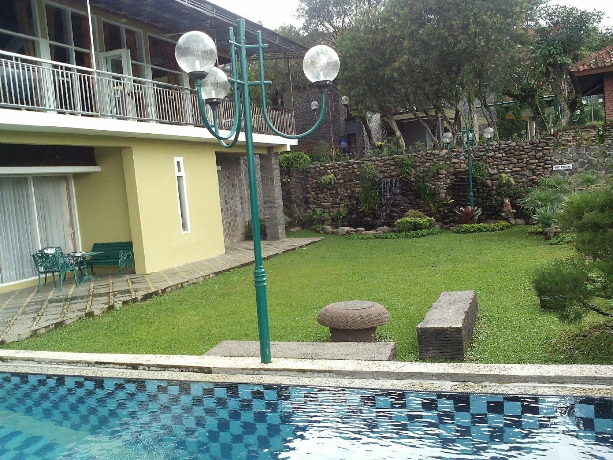 Villa Bukit Danau Cipanas  Exteriör bild