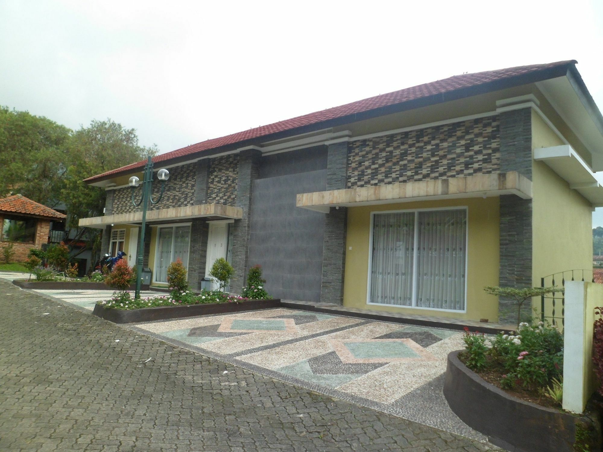 Villa Bukit Danau Cipanas  Exteriör bild