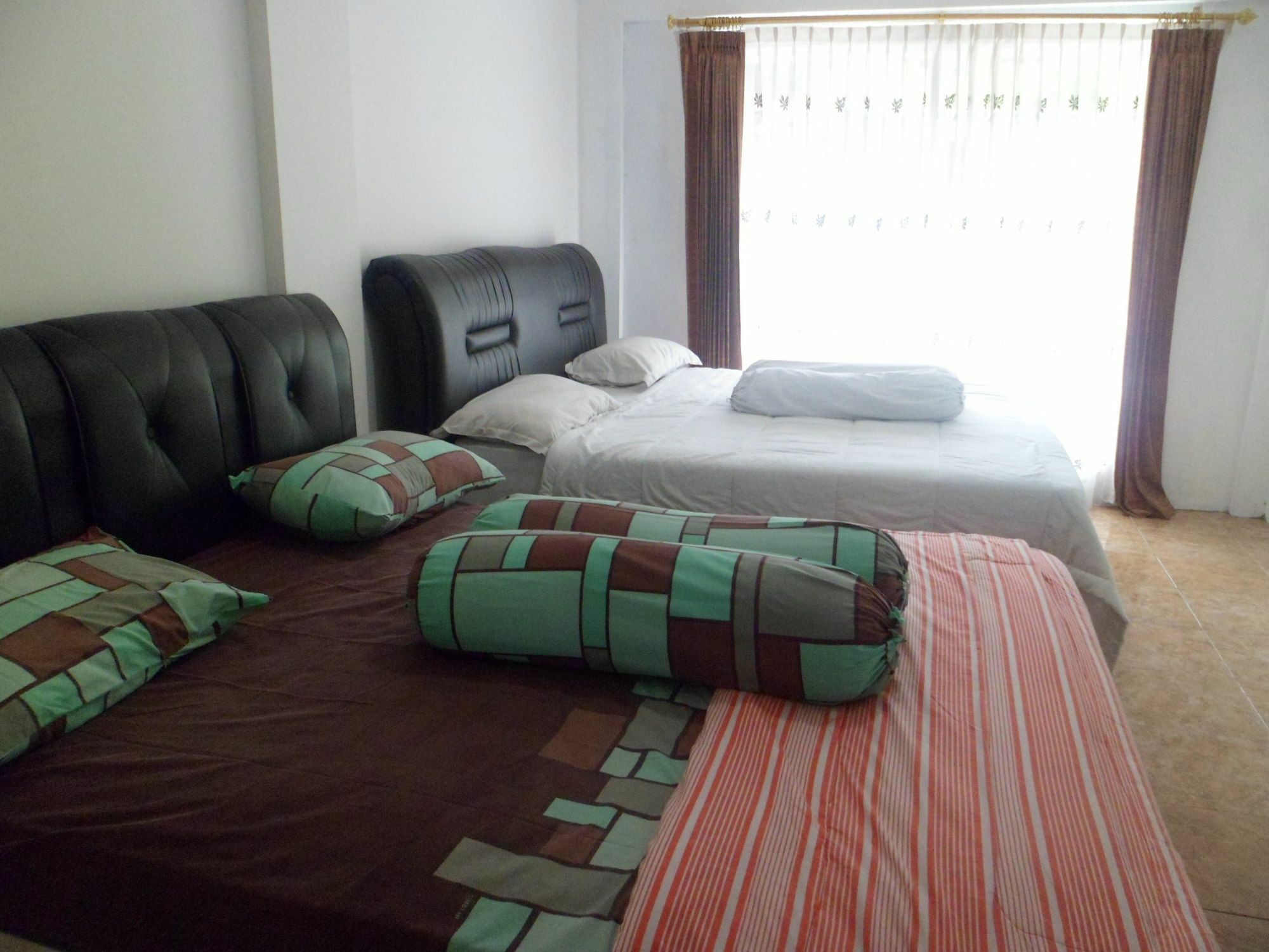 Villa Bukit Danau Cipanas  Exteriör bild