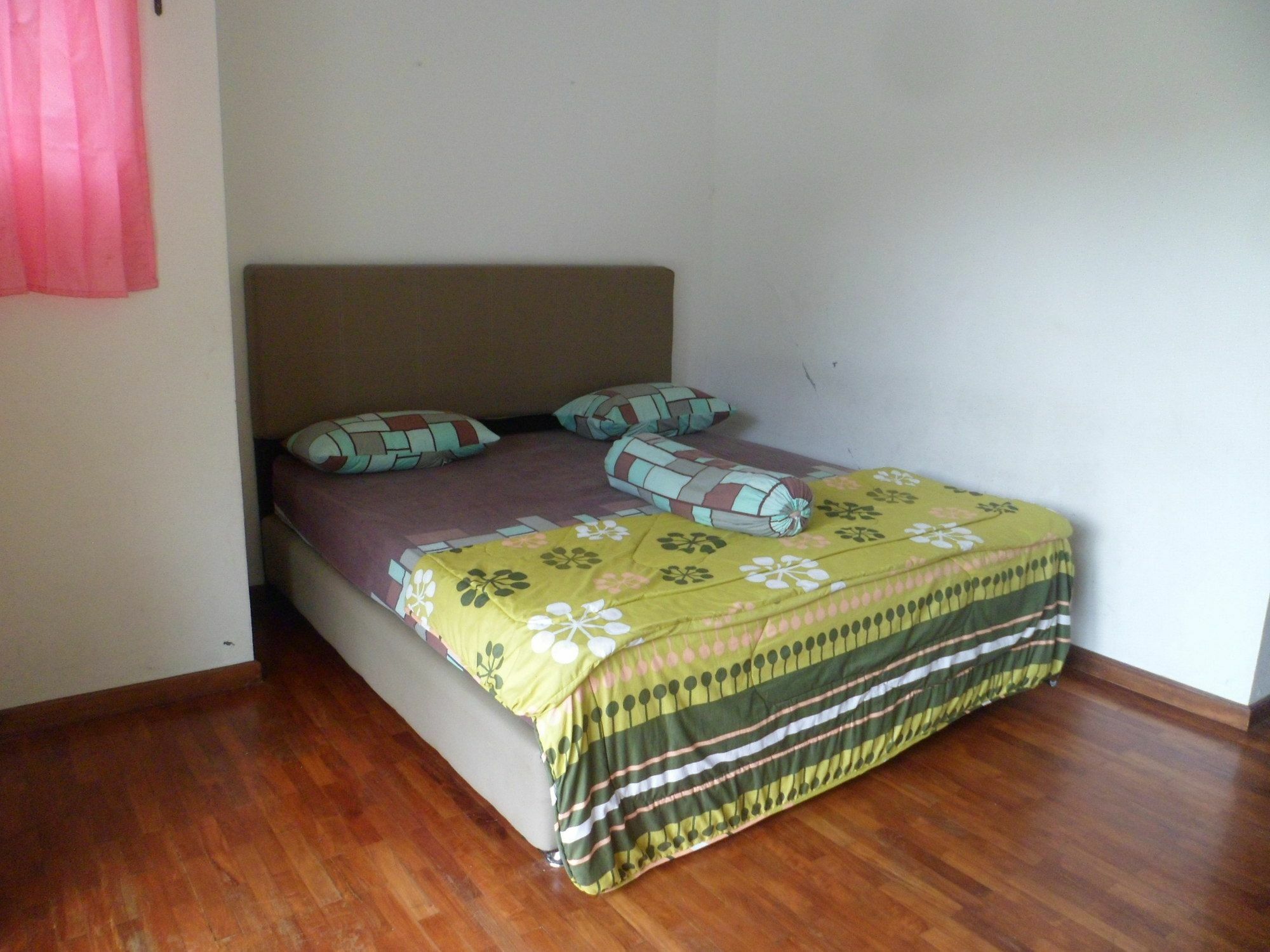 Villa Bukit Danau Cipanas  Exteriör bild